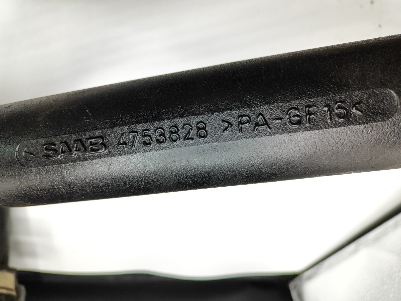 Saab 9-5 2.0 110kW 1997 Engine Turbo Air Intake Pipe 4753828