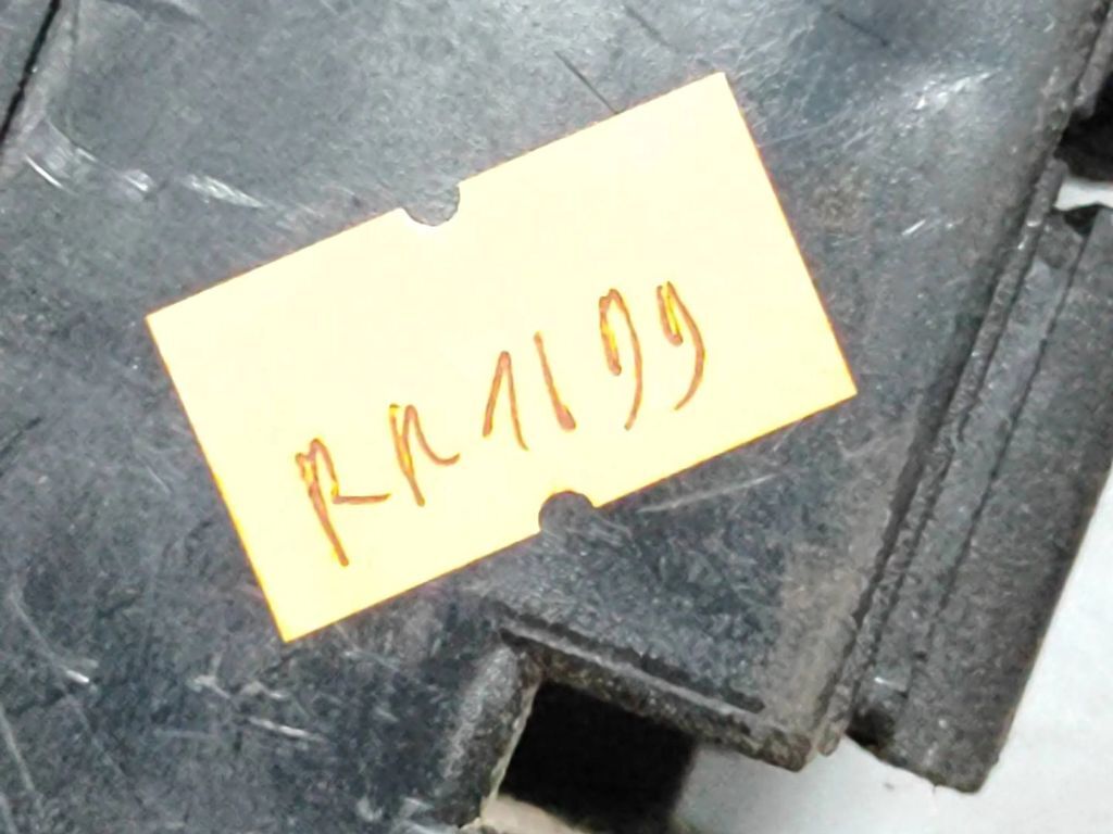 Volkswagen VW PASSAT B3 1991 Climate control unit module 875240 