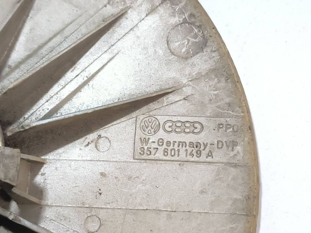 Volkswagen Golf II Original wheel cap 357601149A 