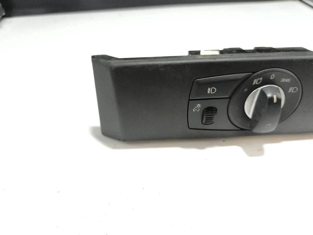 BMW 5 Series E60 E61 2008 HeadLight switch button 6988553 