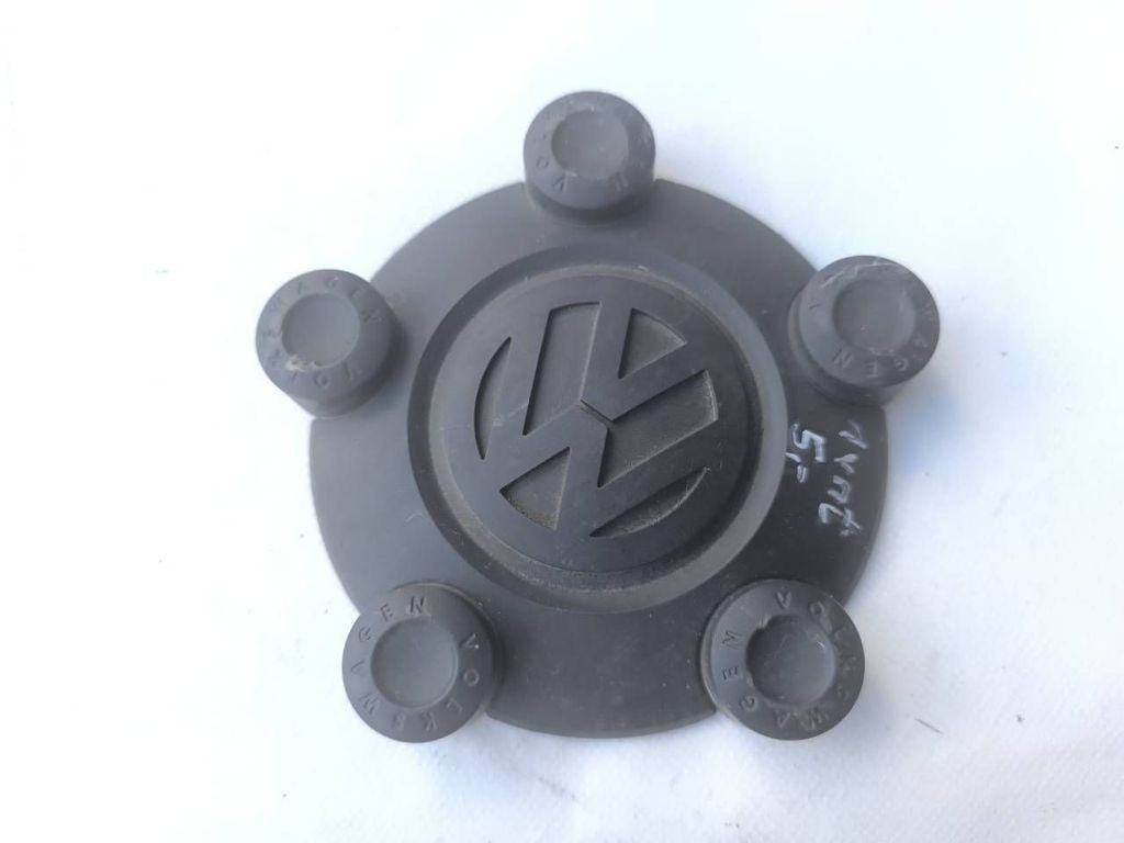 Volkswagen Caddy 2015 Original wheel cap 2K0601169 
