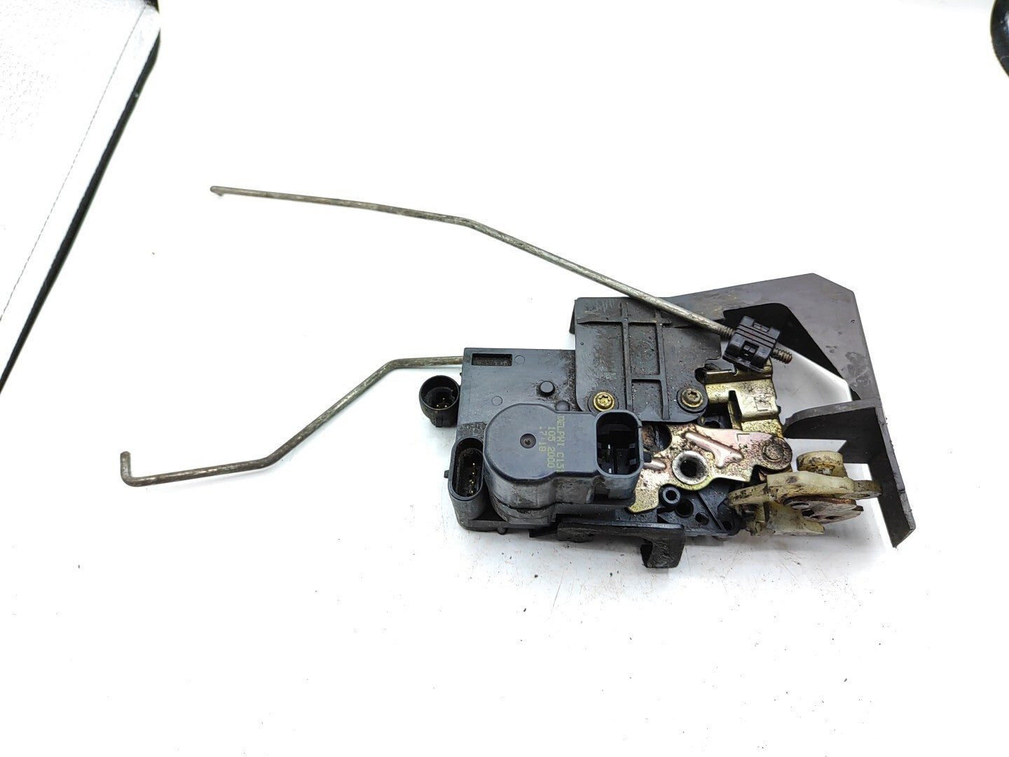 Alfa Romeo 156 2.4JTD 100kW 2000 LHD Front Left Door Lock Latch