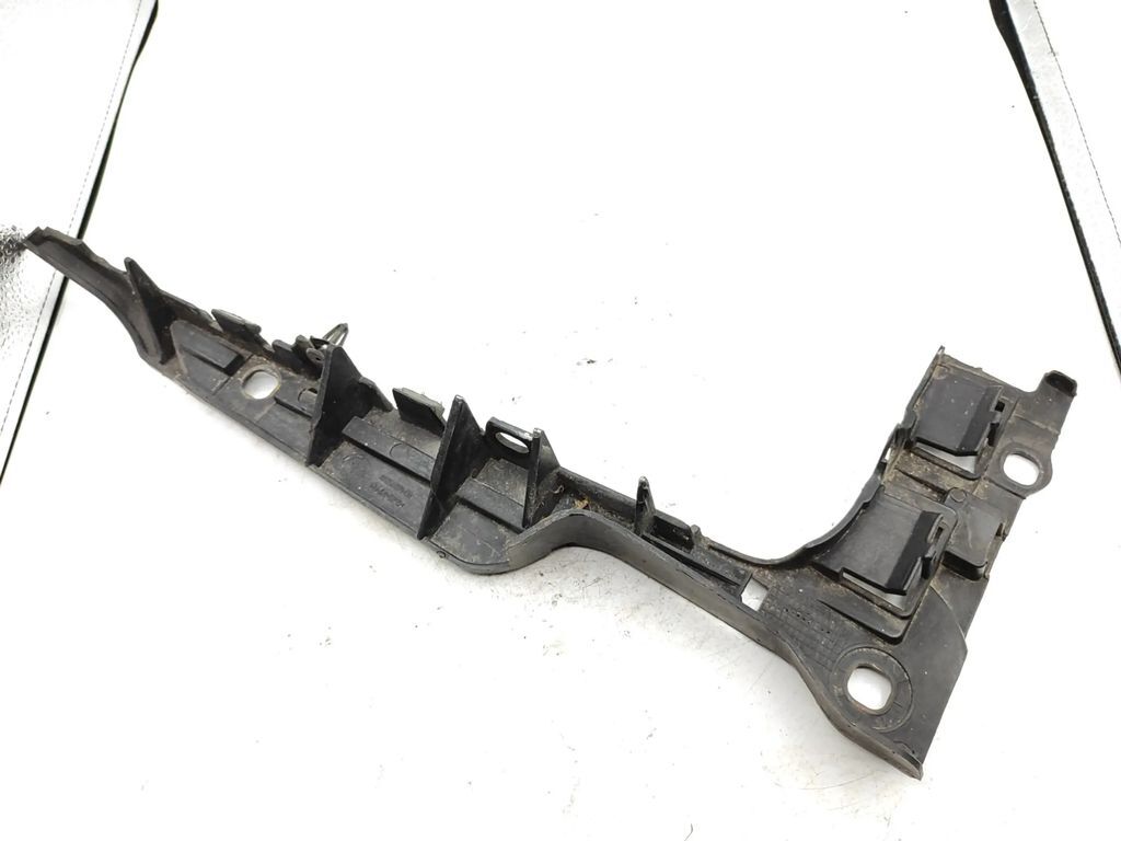 Alfa Romeo 159 JTS 2006 rear left bumper mounting bracket 60688691 