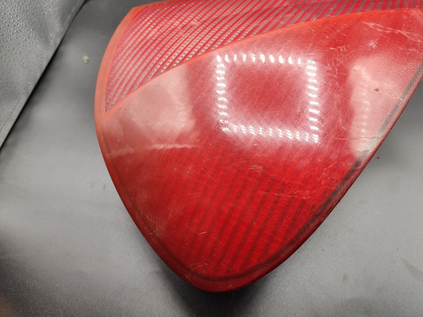 Lancia Lybra 2004 LHD Rear Left Taillight Lamp Light Assembly 38070512SX