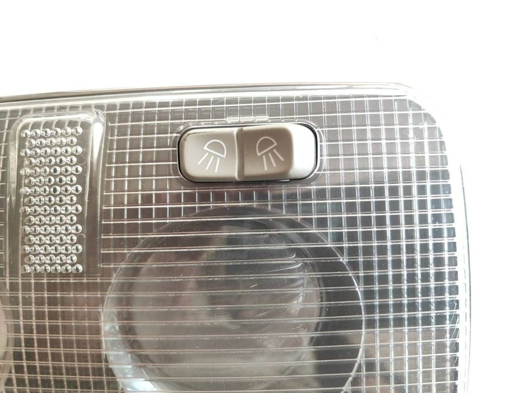 Alfa Romeo 147 2003 front dome seat light 1520400000 