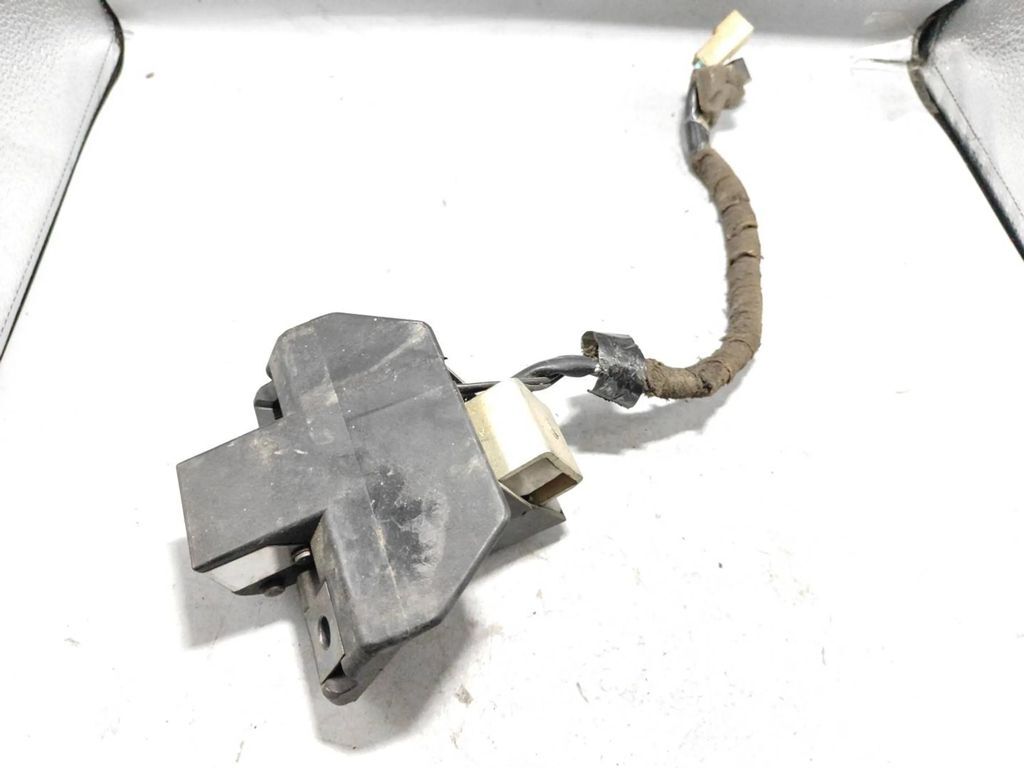 Alfa Romeo 155 1.8i 103kW 1994 Rear Tailgate trunk boot lock catch latch 