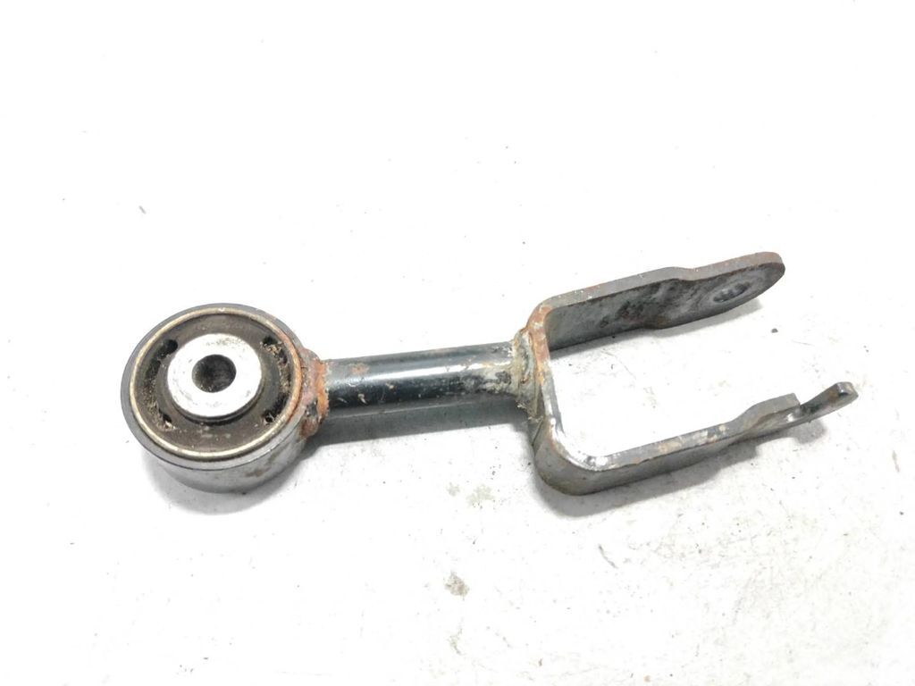 Alfa Romeo 155 1.8i 103kW 1994 Petrol Engine mount bracket 