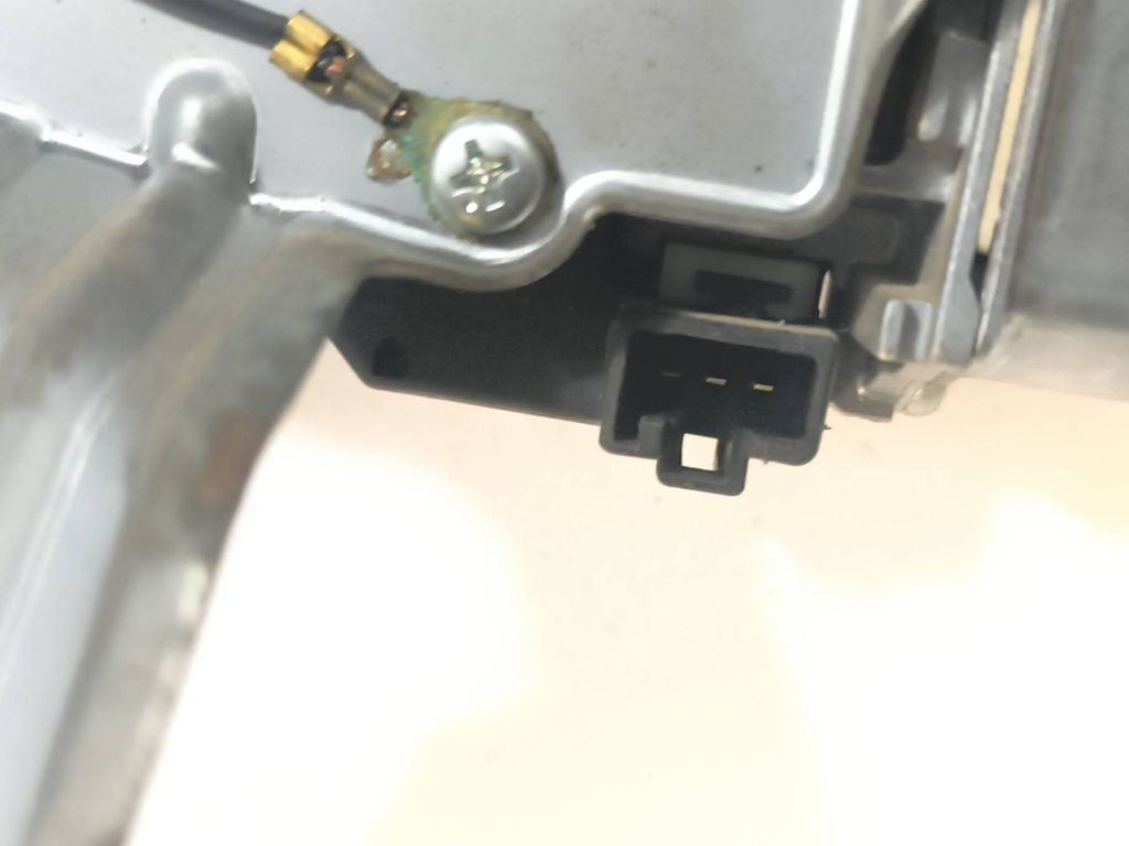 Toyota Avensis T250 2006 Rear window wiper motor 8513005100 