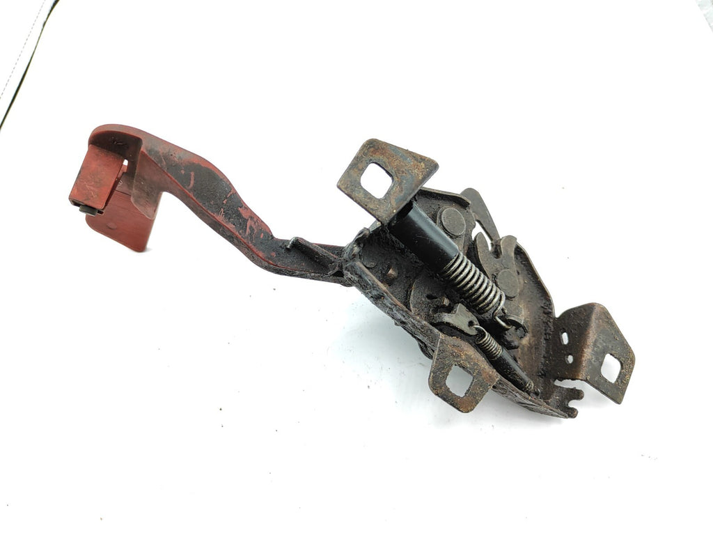 Alfa Romeo 156 SW 2.4JTD 110kW 2001 Front Bonnet Hood Lock Mechanism