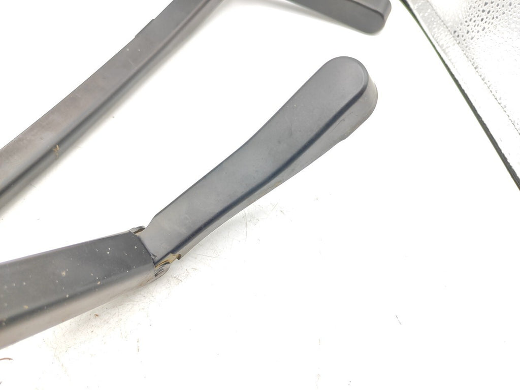 Alfa Romeo GT 2.0JTS 122kW 2005 LHD Windshield Wiper Blade Arm