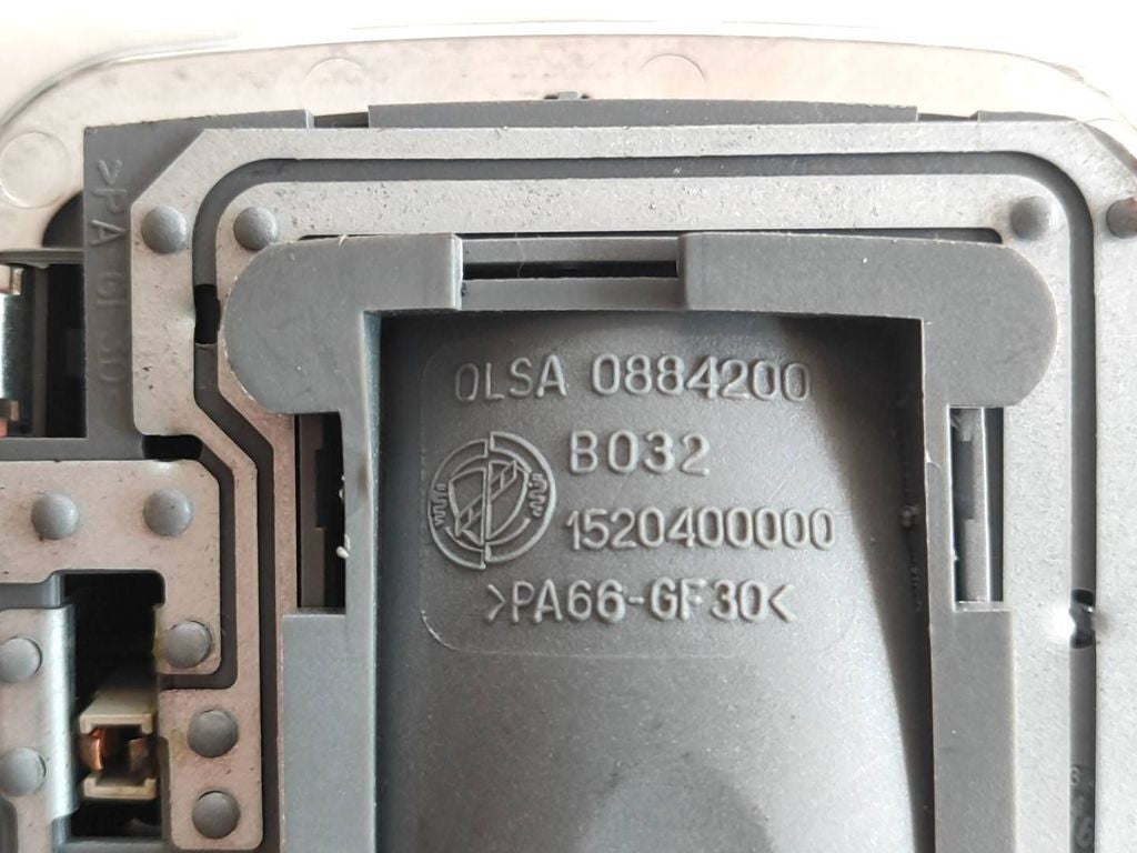 Alfa Romeo 147 2003 front dome seat light 1520400000 