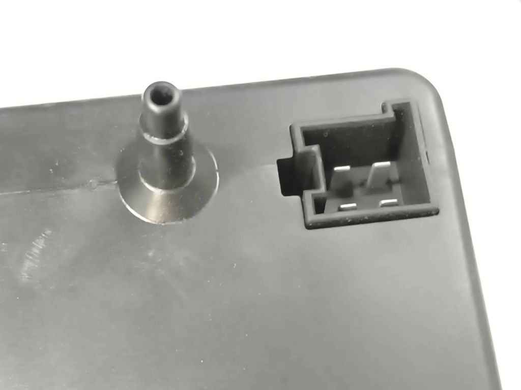 Mercedes-Benz E W211 2003 Central locking vacuum pump A3510020010 