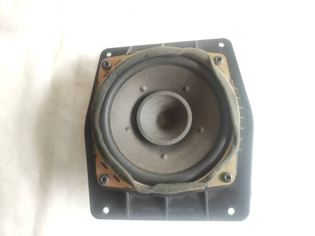 Mitsubishi Space Star 2002 Left door speaker MR285934 