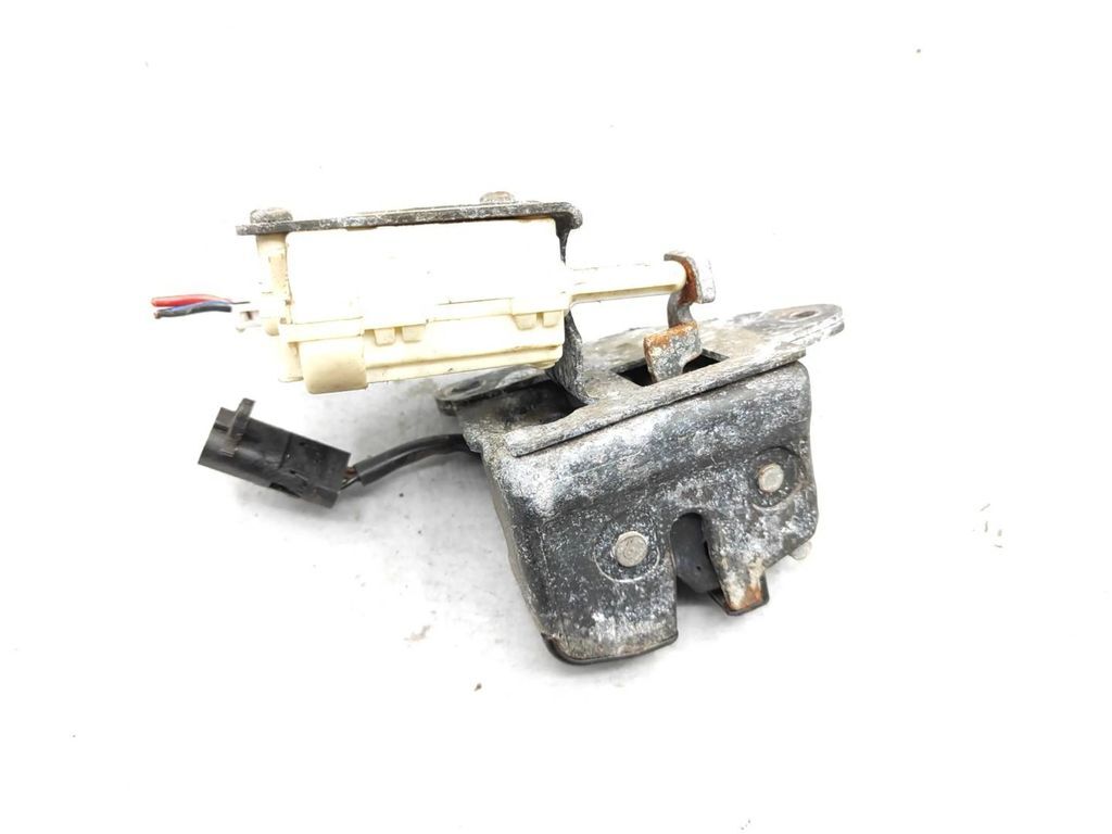 Alfa Romeo 147 1.9JTD 2007 Rear Tailgate trunk boot lock catch latch 