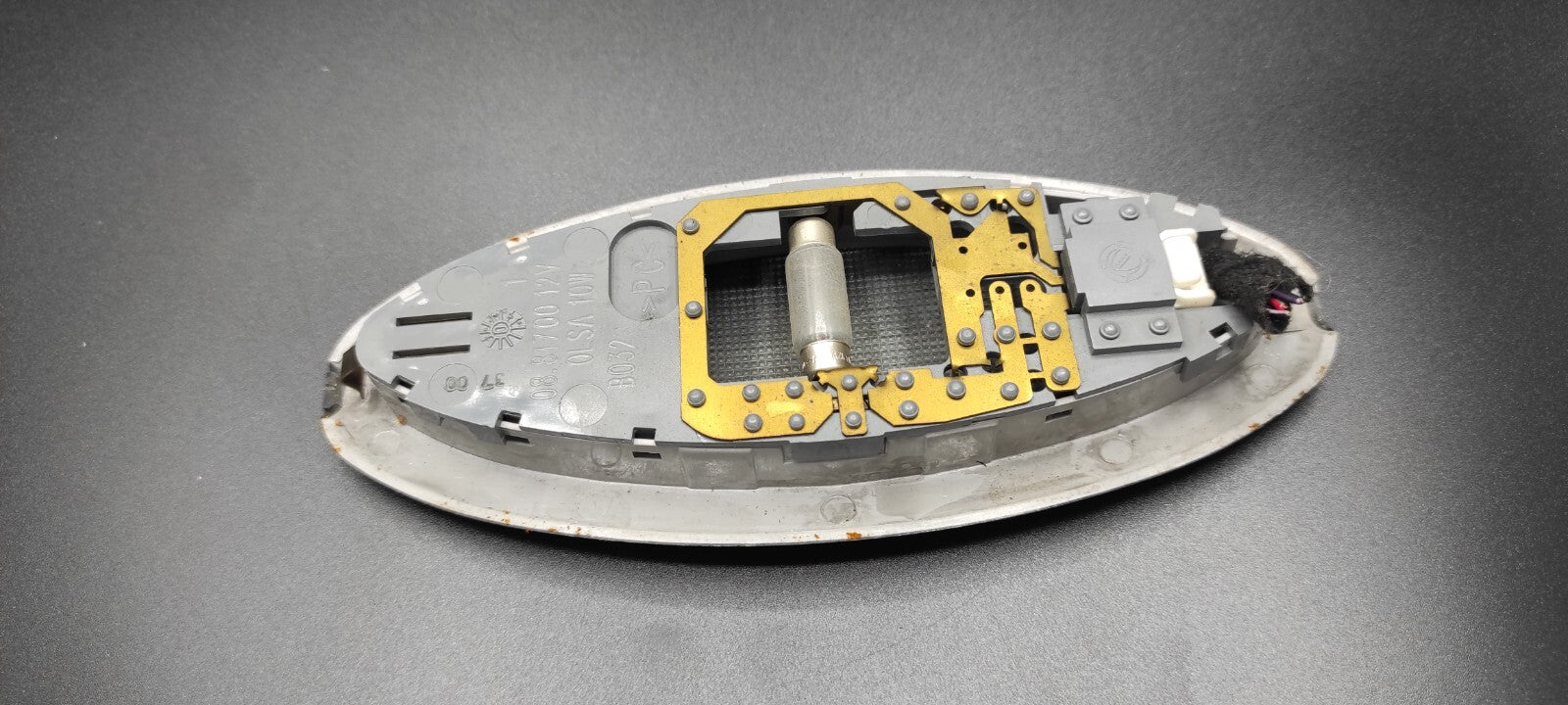 Alfa Romeo 147 / GT 1.9JTD 110kW 2005 Rear Interior Roof Reading Light 0881700