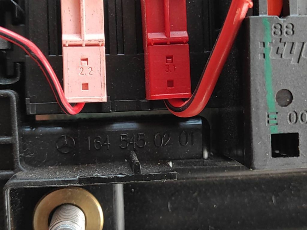 Mercedes-Benz E W211 2003 Fuse box module E0000031 