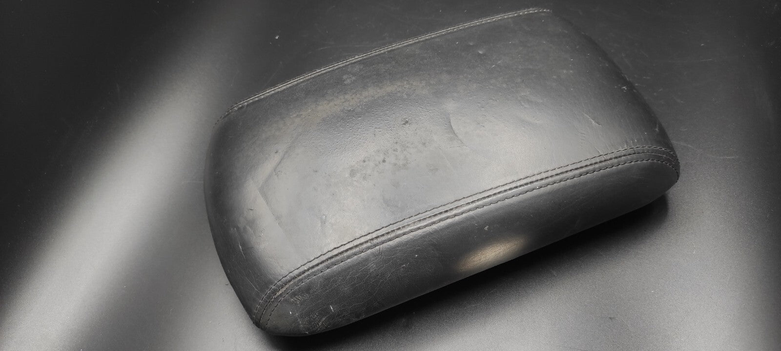 Peugeot 607 3.0i V6 2002 Center Console Armrest Top Part Black 9636201477