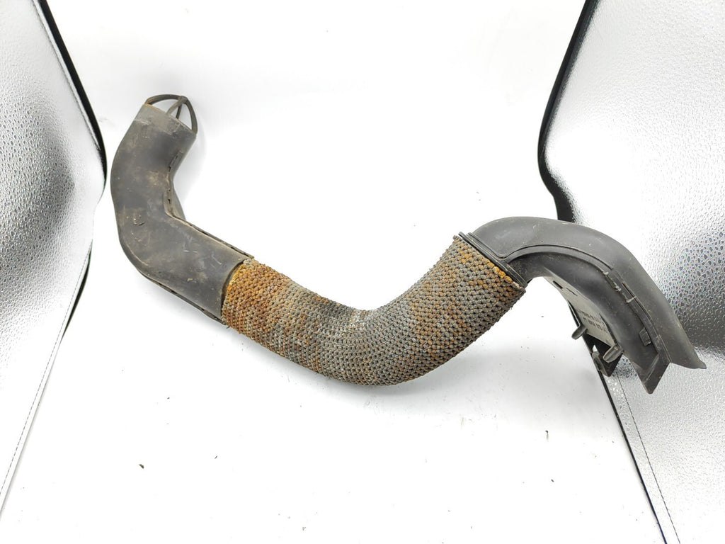 Ford Focus MK1 1.6i 74kW 100PS 2001 Engine Air Intake Pipe Hose 98AB9E635