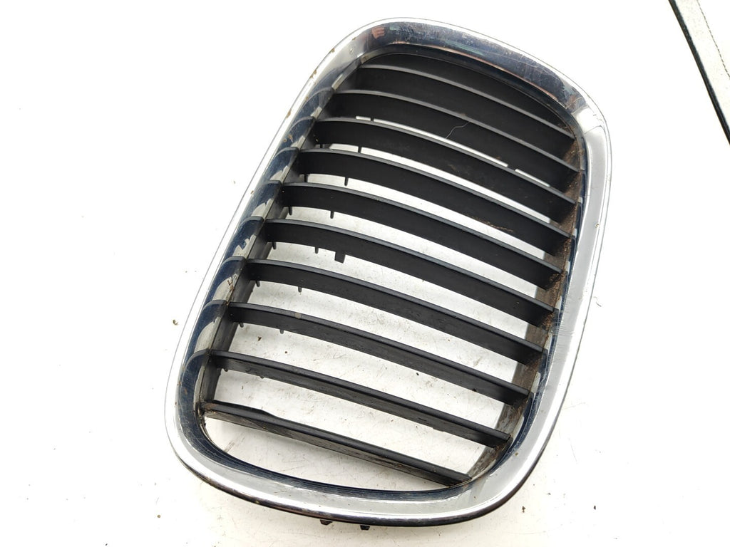 BMW 5 SERIES E39 530D 142kW Estate 2000 Front Right Bonnet Grill Kidney 8159312