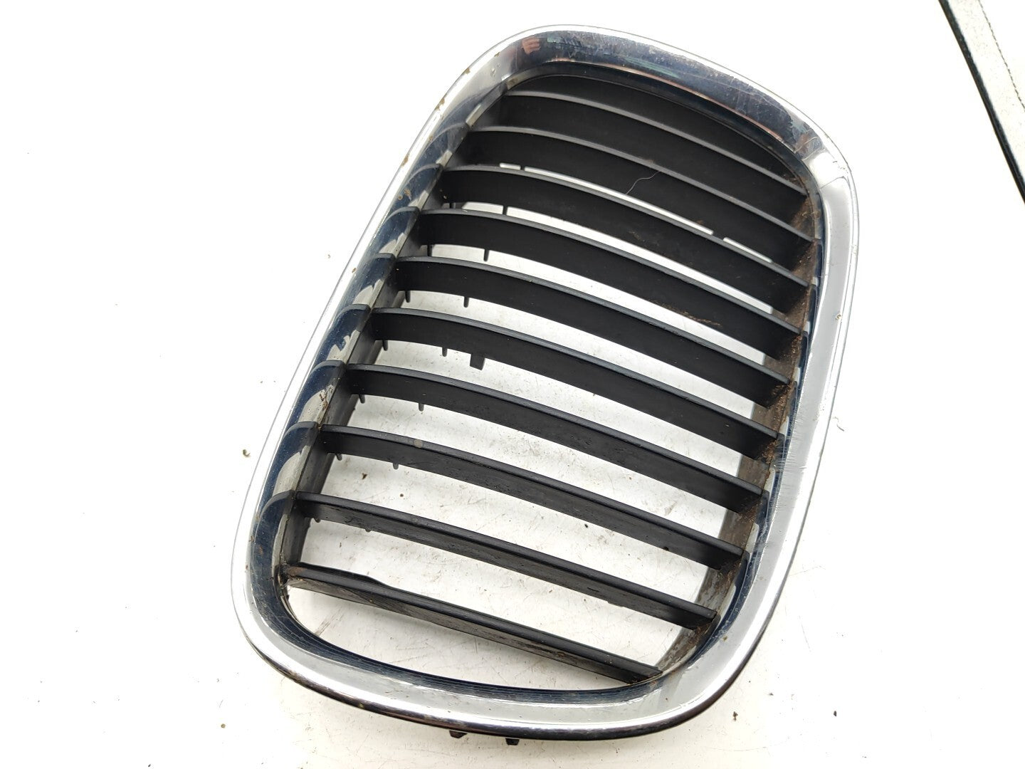 BMW 5 SERIES E39 530D 142kW Estate 2000 Front Right Bonnet Grill Kidney 8159312