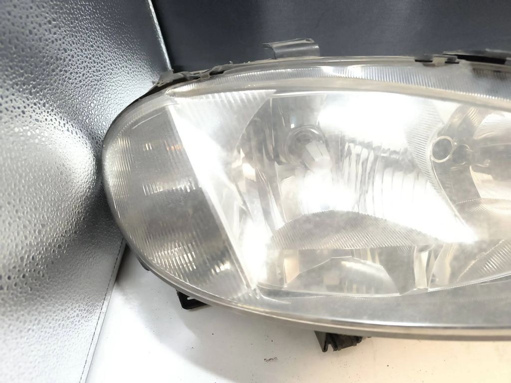 Renault Megane I 2000 LHD Front Right headlight headlamp 7700427870D 