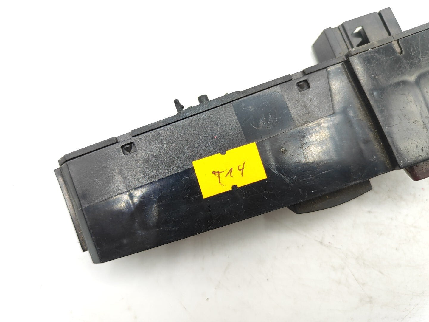 Opel Zafira B 2006 Hazzard Switch 13100105