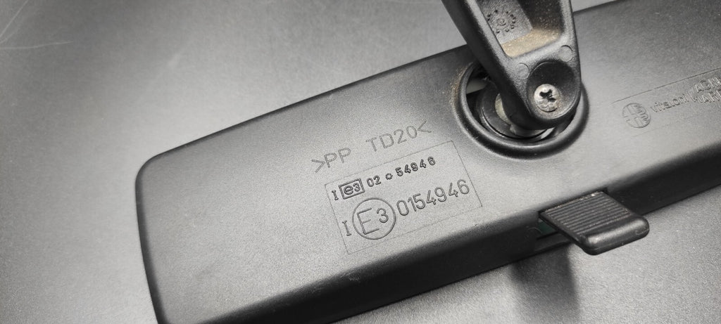 Alfa Romeo 147 1.9JTD 85kW 8V 2002 Rear Interior View Mirror E30154946