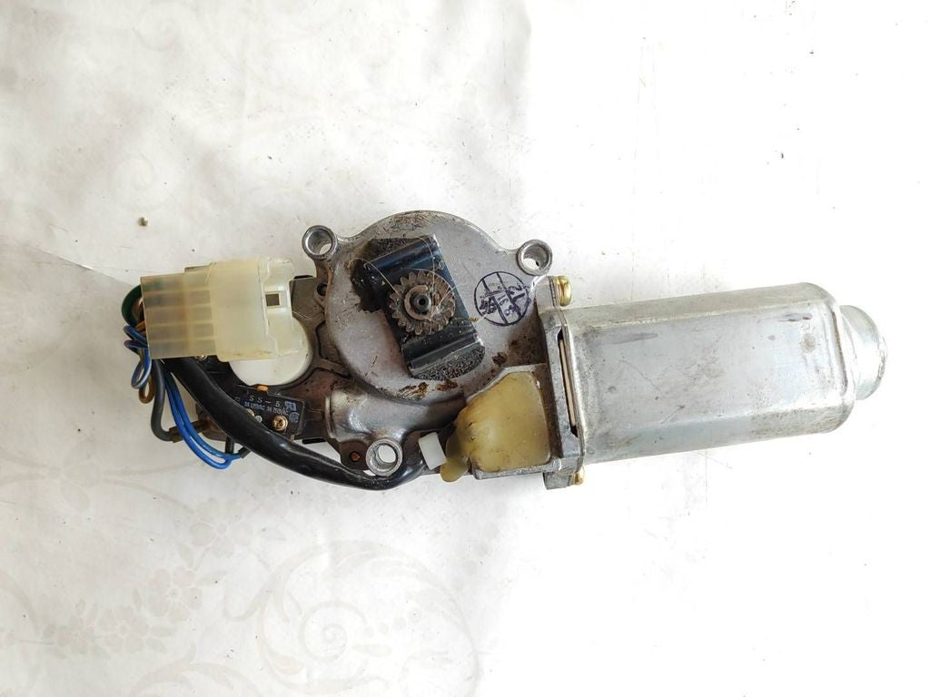 Mazda Xedos 6 1995 Sunroof electric motor actuator T7208020B 