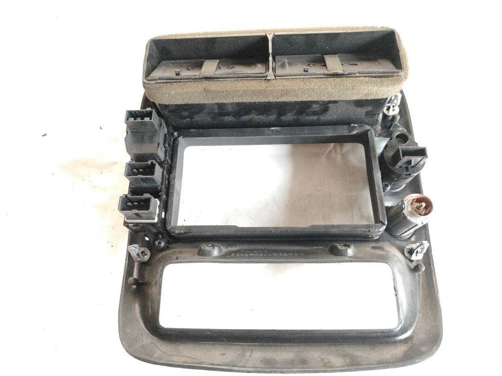 Ford Explorer 4.0 1998 Petrol dash center air vent grill F67B7804302DW 