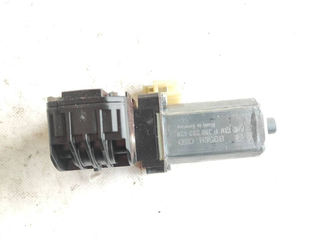 Mercedes-Benz C W205 2014 Steering column adjust motor A2314600225 