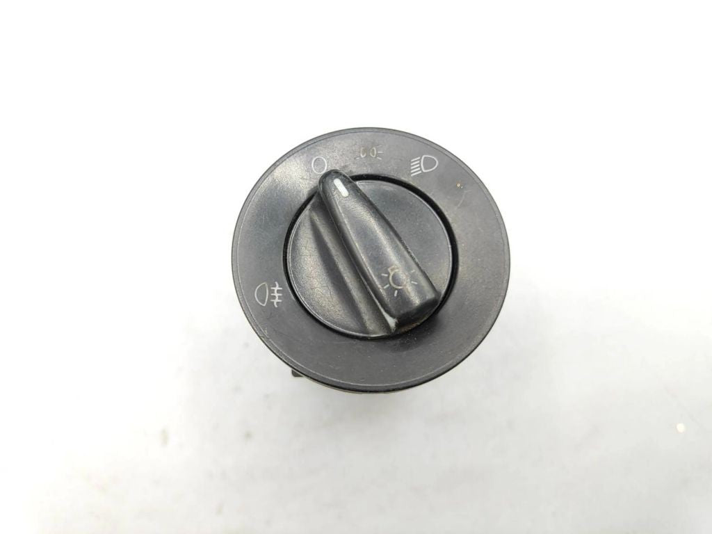 Volkswagen Golf IV 1999 Light switch 1C0941531 