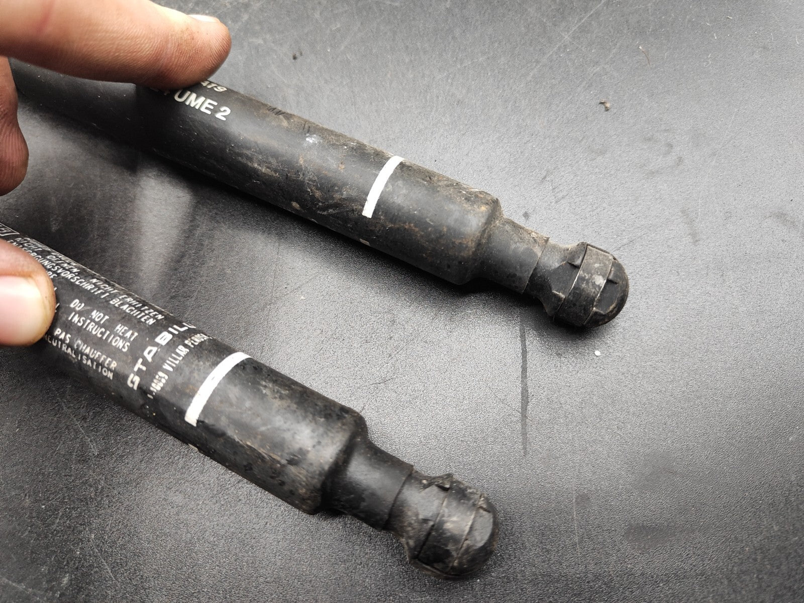 Alfa Romeo 166 Diesel 2002 Rear Tailgate Trunk Strut Shock Set 60622424