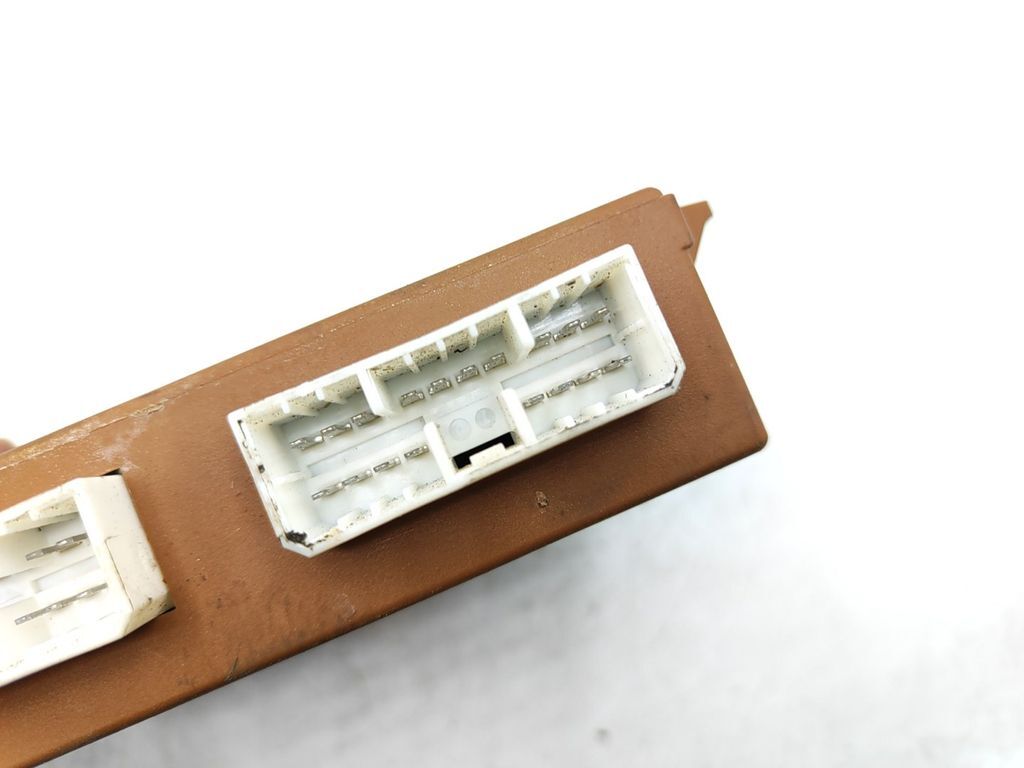 Alfa Romeo 156 2000 Comfort convenience body headlight module 60673171 