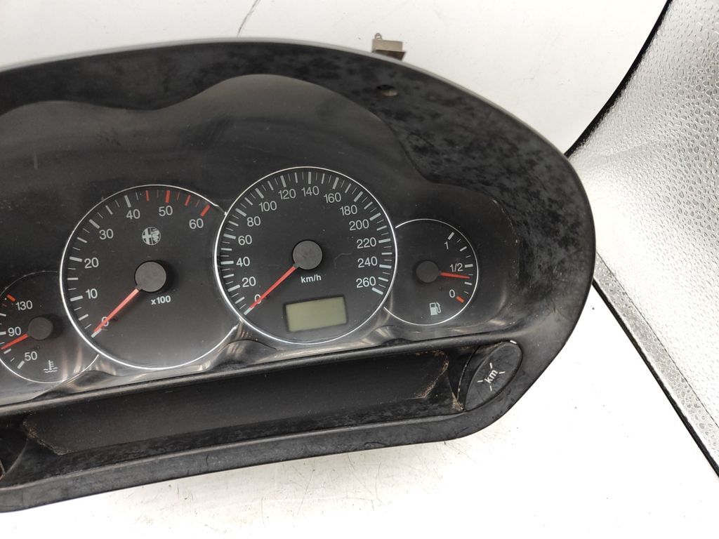 Alfa Romeo 166 2.4 2001 LHD Diesel speedometer instrument cluster 156022603