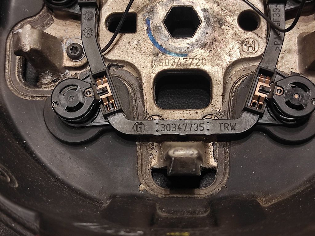 Ford Focus MK2 2008 Steering wheel 30347728 NEW LEATHER / REFURBISHED