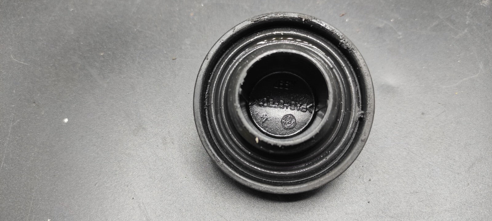 Alfa Romeo 147 1.9JTD 16V 103kW 2003 Diesel Engine Oil Fill Cap Cover