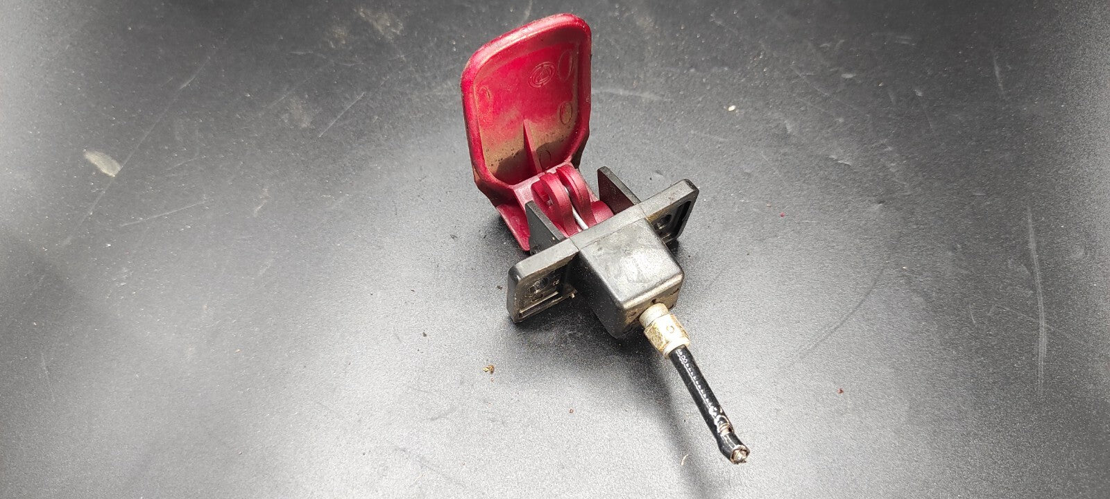 Alfa Romeo 156 147 GT JTD 2003 LHD Bonnet Hood Open Release Handle