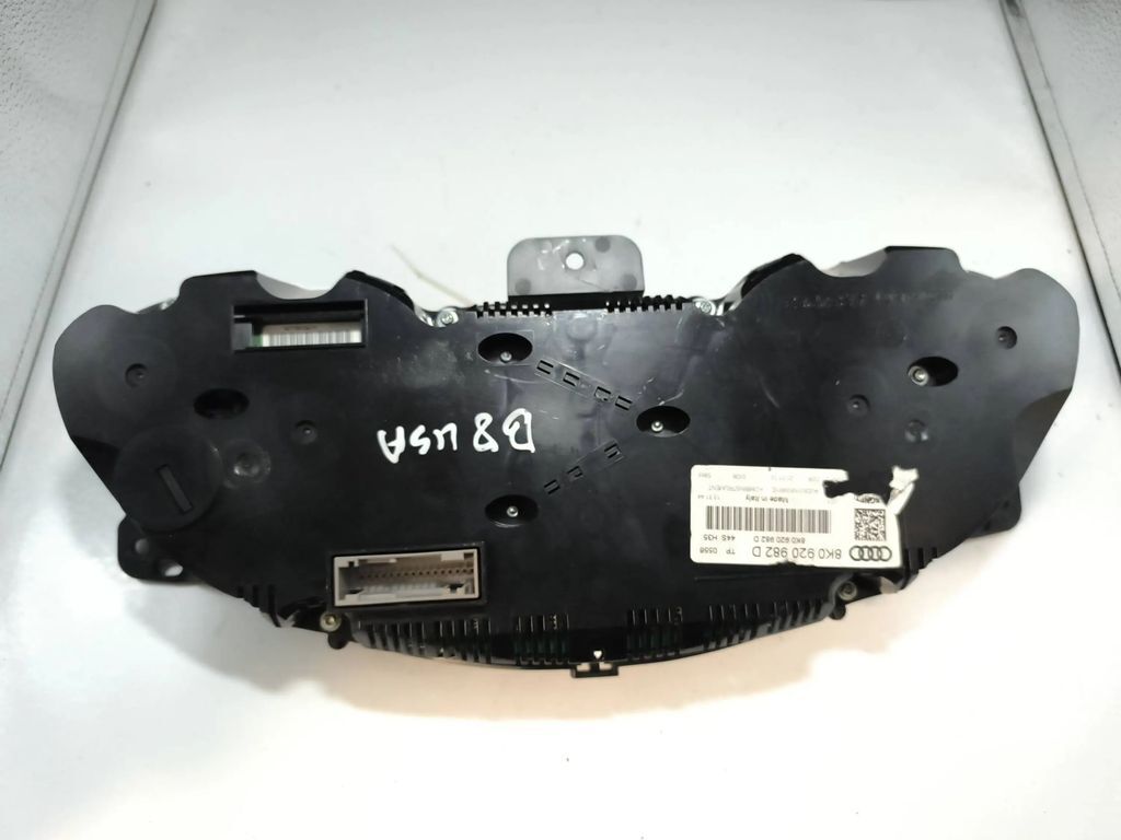 8K0920982D Audi A4 S4 B8 8K 2.0T 2013 Petrol speedometer instrument cluster 