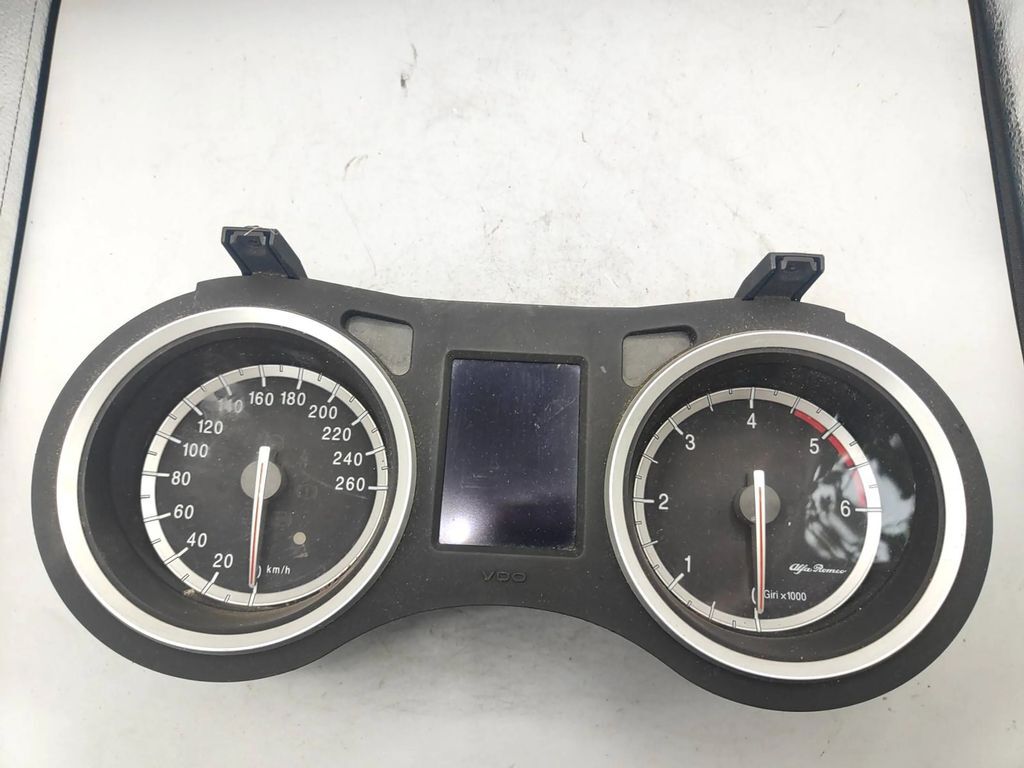 Alfa Romeo 159 2007 LHD Diesel speedometer instrument cluster 0156072820 