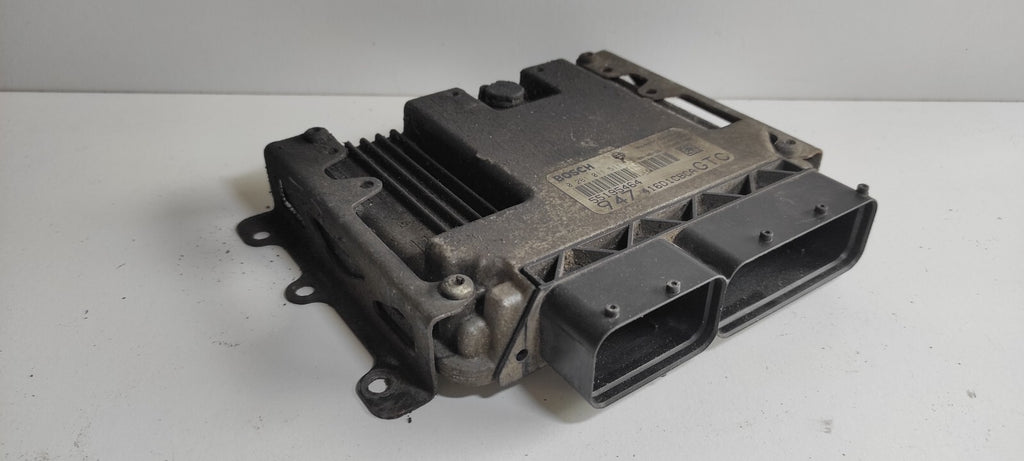 Alfa Romeo GT 1.9JTD 2005 Diesel Engine Control ECU Module 55195464 0281011511