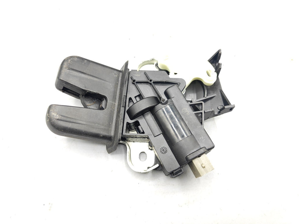 Audi A5 8T 3.0TDI Diesel 2009 Rear Boot Tailgate Lock 4F5827505D