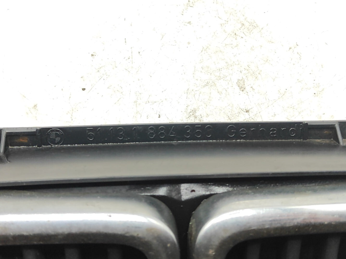 BMW 3 Series E30 1989 Front Center Bumper Kidney Grill 1884350