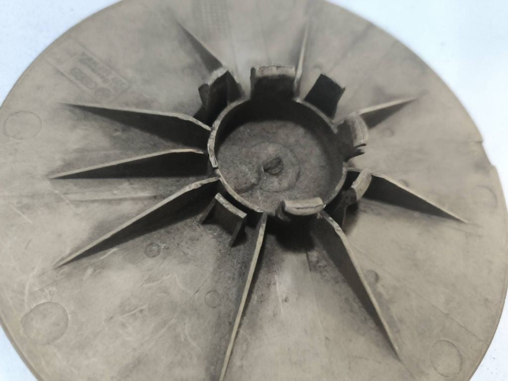 Volkswagen Golf III 1991 plastic wheel cap 357601149A 