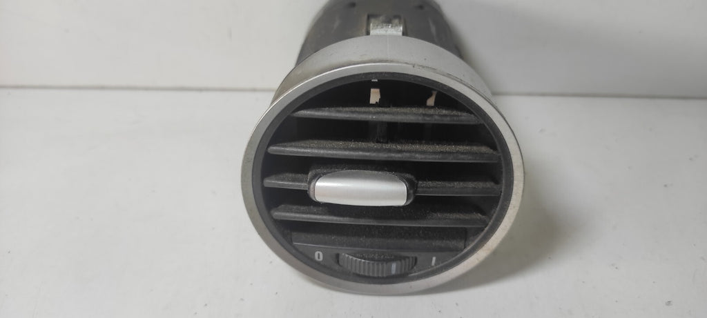 Alfa Romeo 159 1.9JTDm 88kW Diesel 2008 LHD Front Side Dash Panel Air Vent