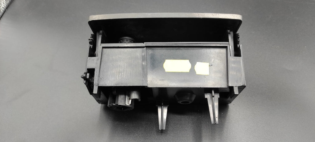 Alfa Romeo GT 2.0JTS 2005 Front Dash Ashtray / Storage Copartment