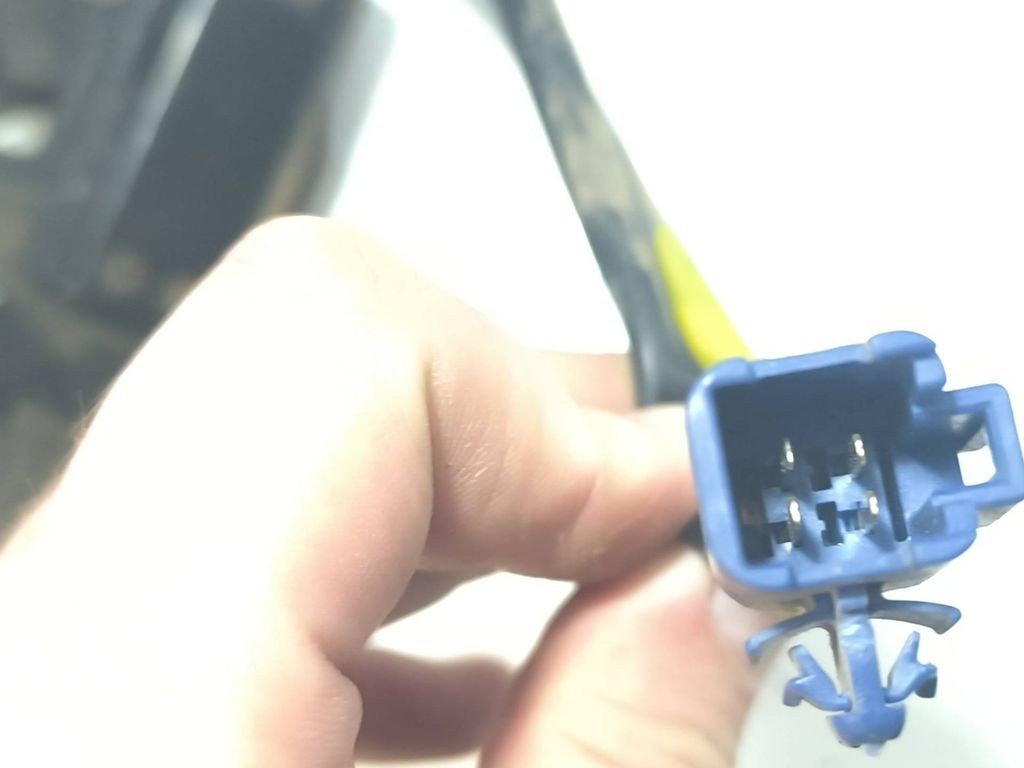 Toyota Avensis T250 2006 Tailgate trunk boot lock catch latch 