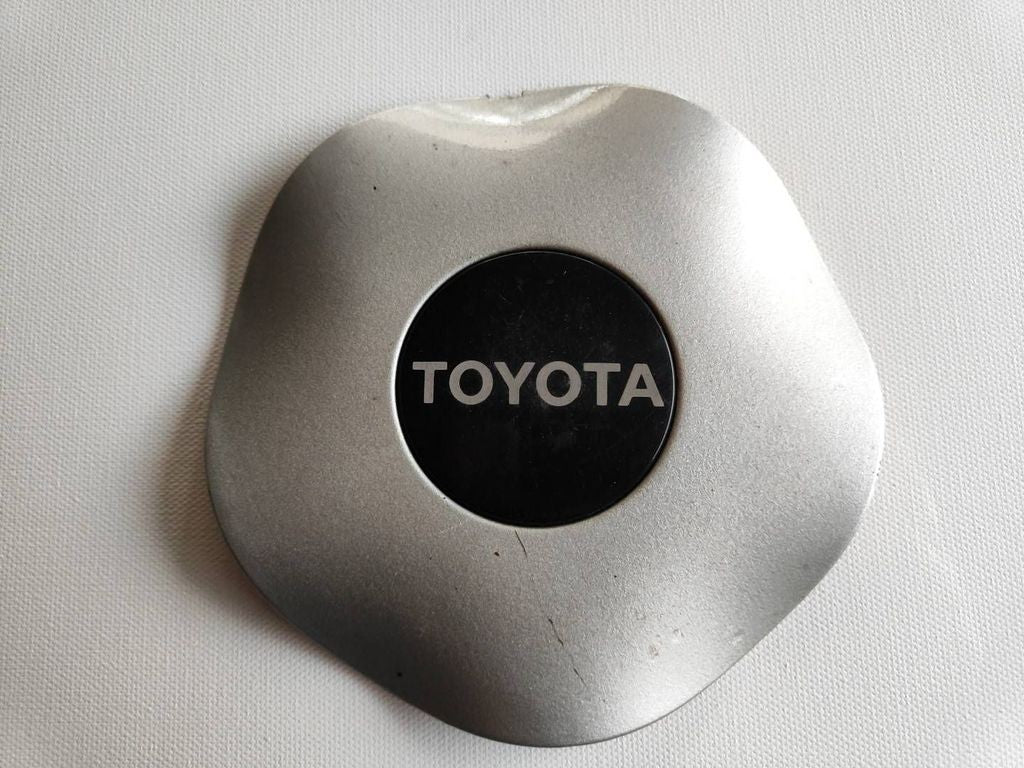 Toyota Avensis T220 2001 Original wheel cap 14180REM 14180