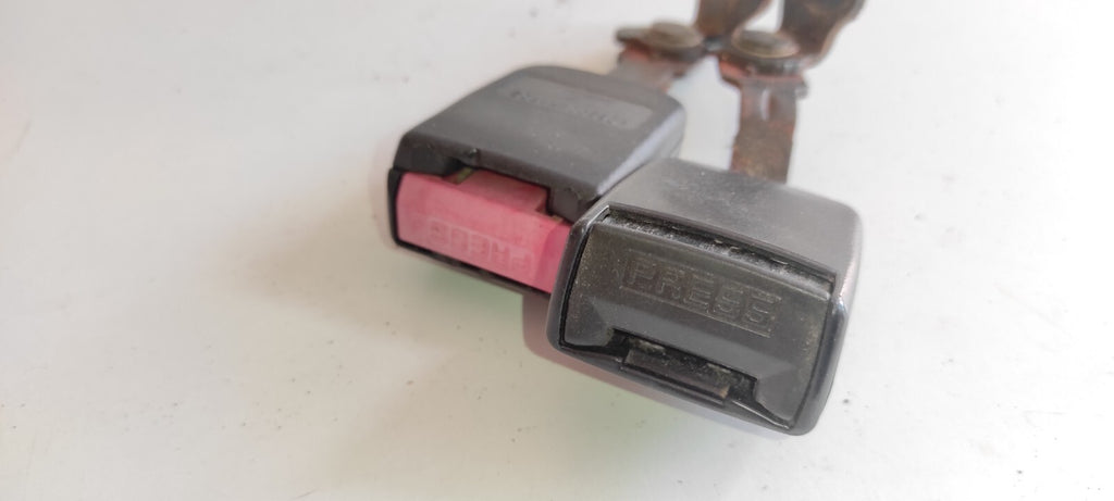 Peugeot 607 3.0i V6 2002 Petrol Rear Interior Seat Safety Seatbelt Buckle