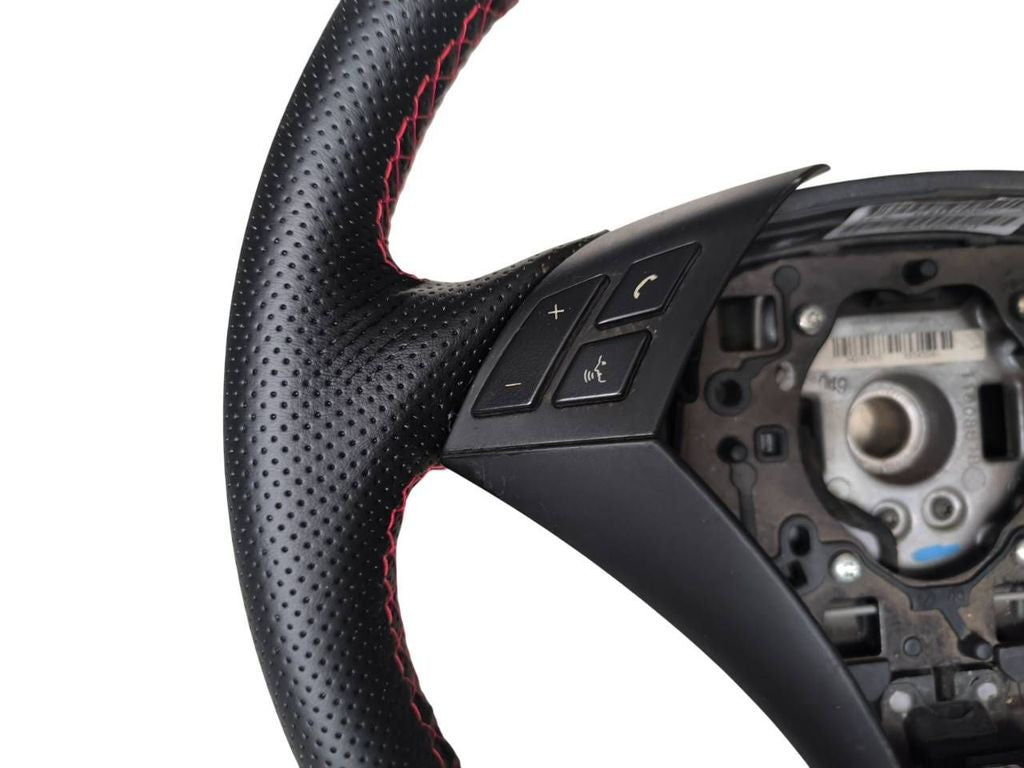 BMW 5 E60 E61 2005 Steering wheel 62304721 / NEW COVER GOOD CONDITION