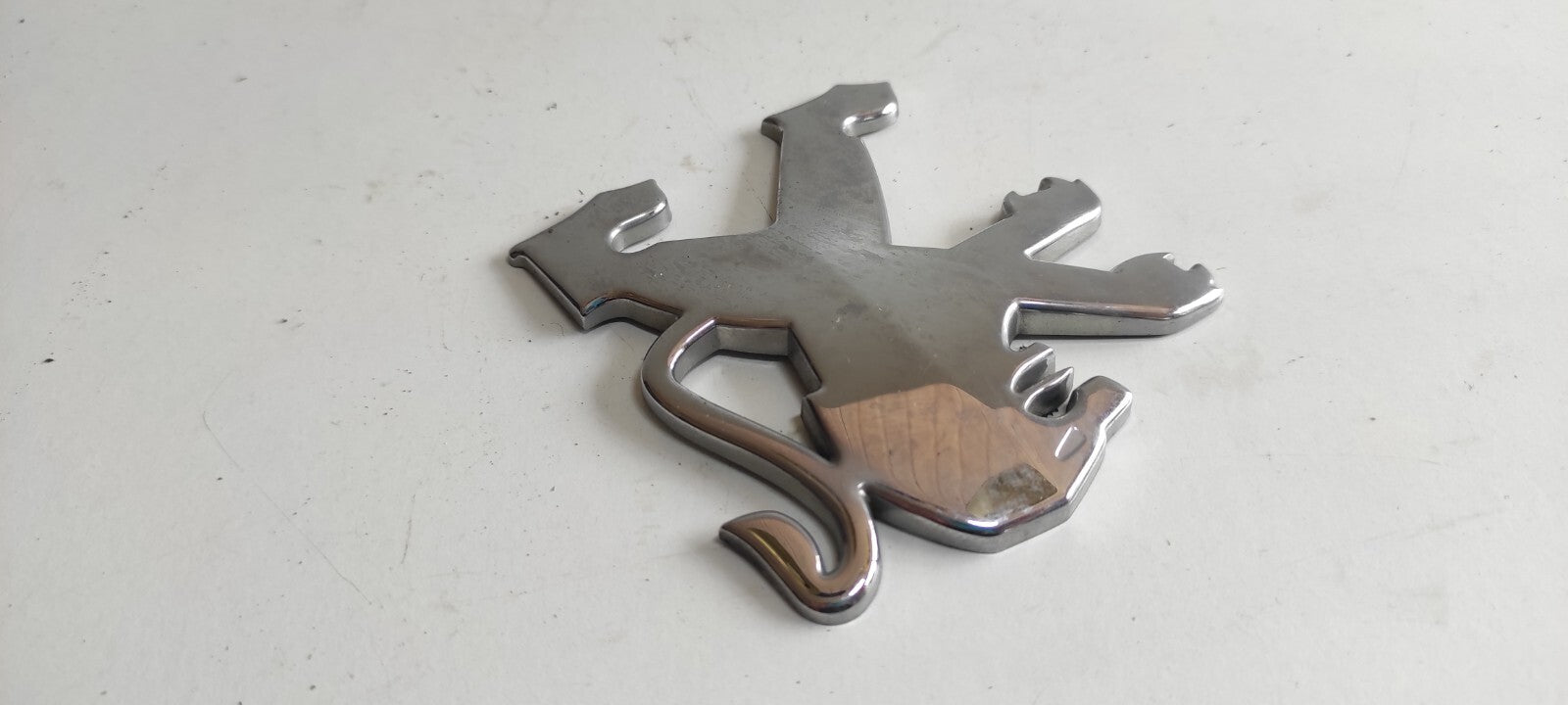 Peugeot 607 3.0i V6 Petrol 2001 Logo / Emblem / Sticker 9631717280